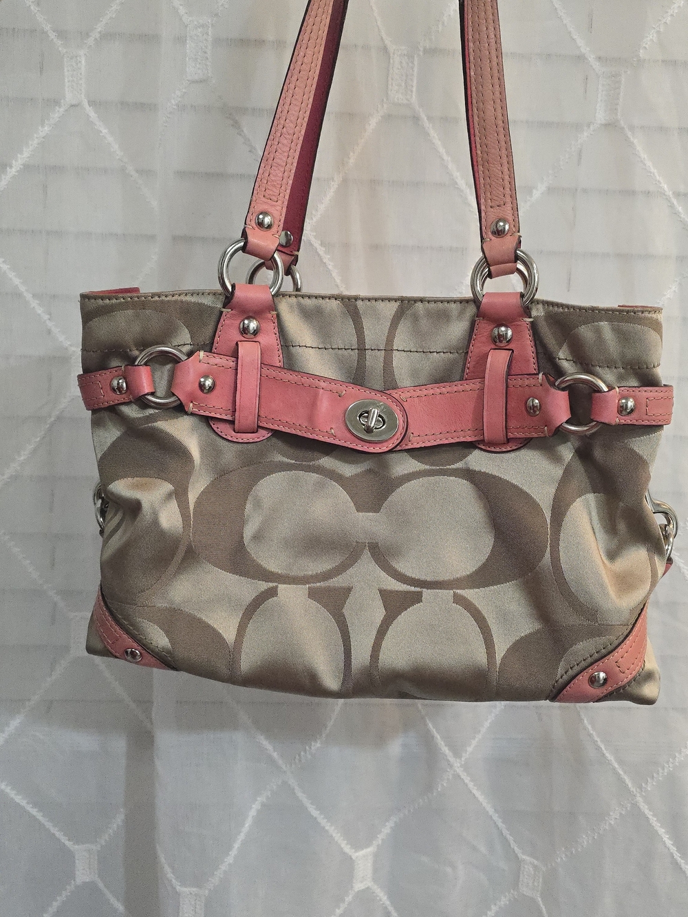 Coach Beige Canvas Shoulder Bag with Pink Trim - Picture 2 of 7